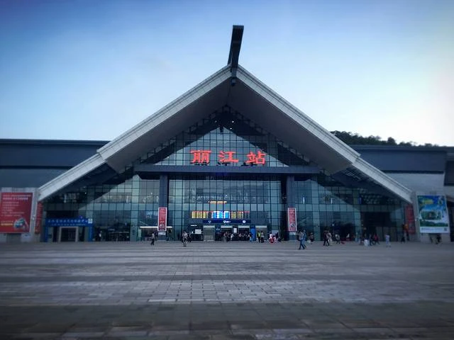 西安到丽江物流专线公司/2025